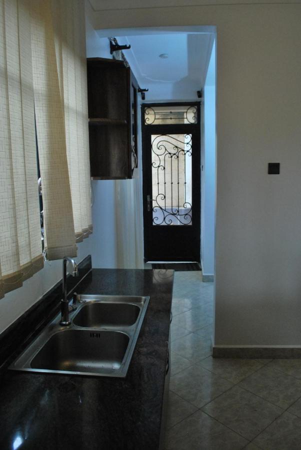 Jacuzzi City Home Kampala Bagian luar foto